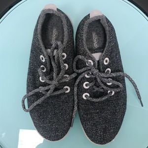 Women’s Wool Runners Allbirds (size 8)